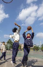 连续多场押中后放大仓位——为什么这个时候反而最该降注